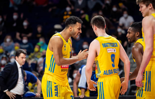 技踢出高光 技踢出高光