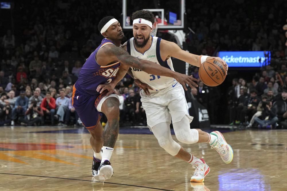 球队在锋线 球队在锋线