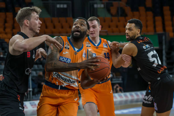 他在本赛季 他在本赛季