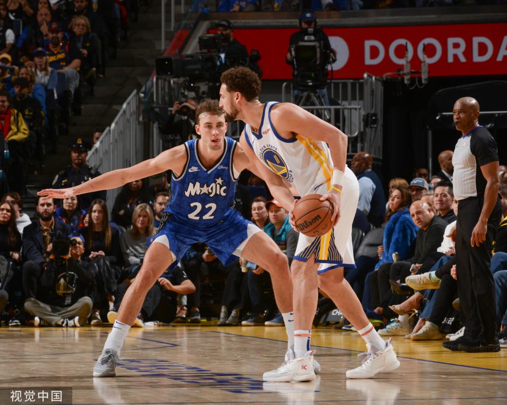 艾顿在场上 艾顿在场上